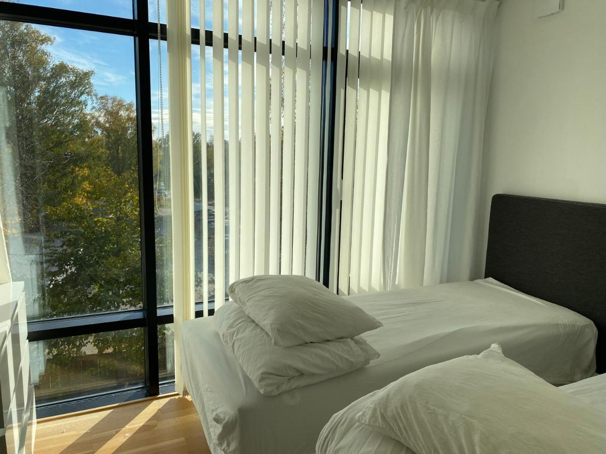 Exclusive 2 Level Etage Next To Arlanda-City Metro Stockholm Luaran gambar