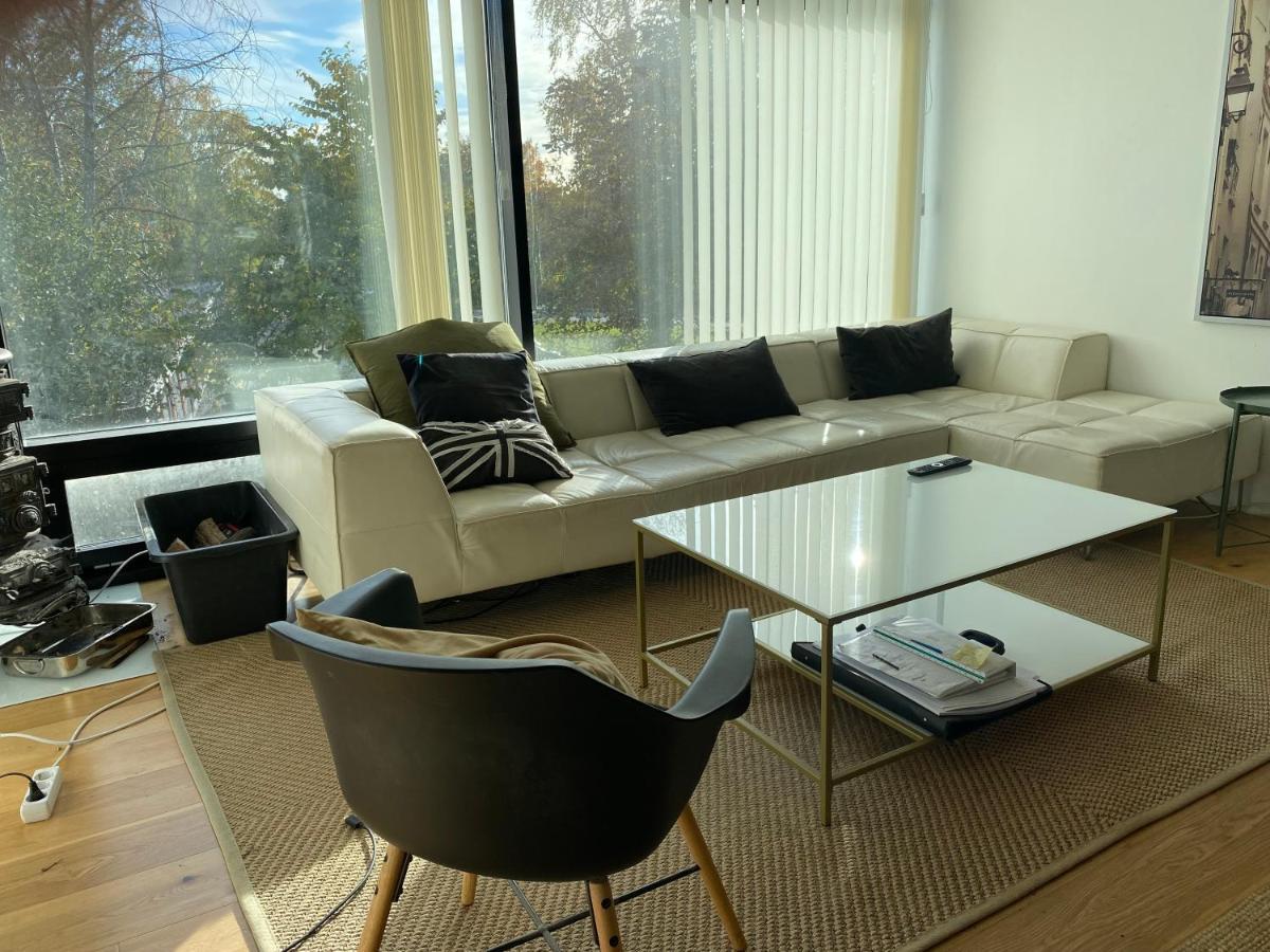 Exclusive 2 Level Etage Next To Arlanda-City Metro Stockholm Luaran gambar